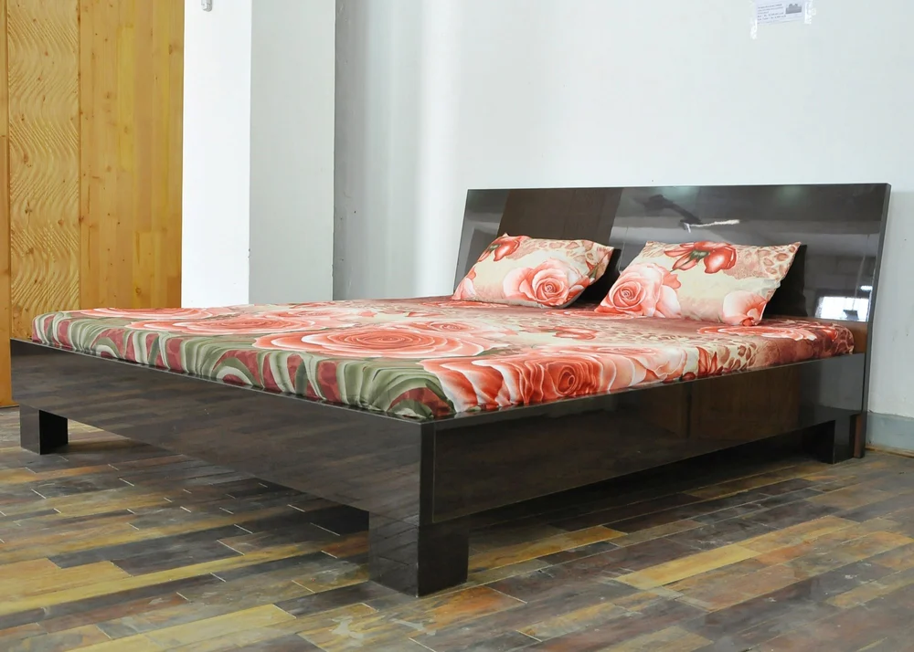 Wooden Designer King Bed – Engineered Wood